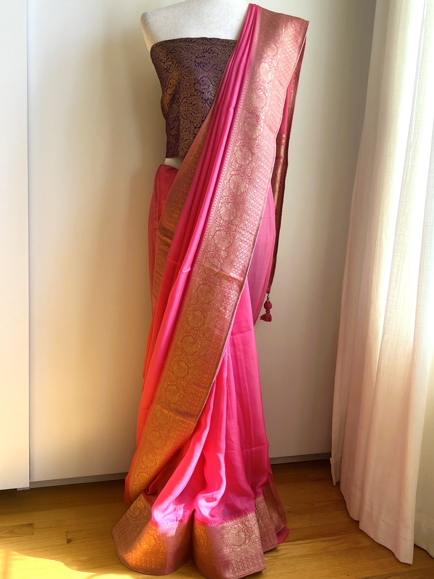 Pink Woven Viscose Fabric Saree