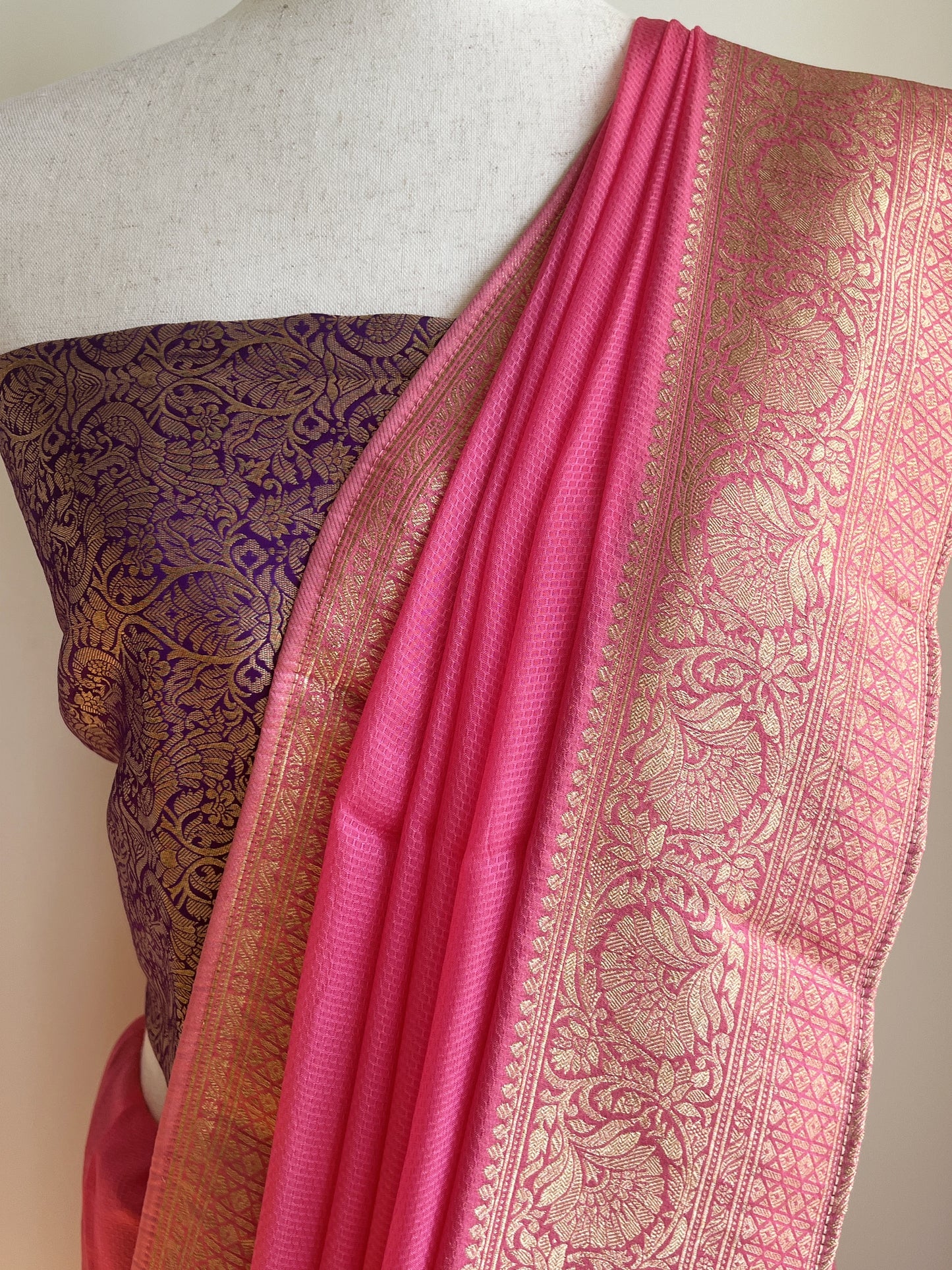 Pink Woven Viscose Fabric Saree
