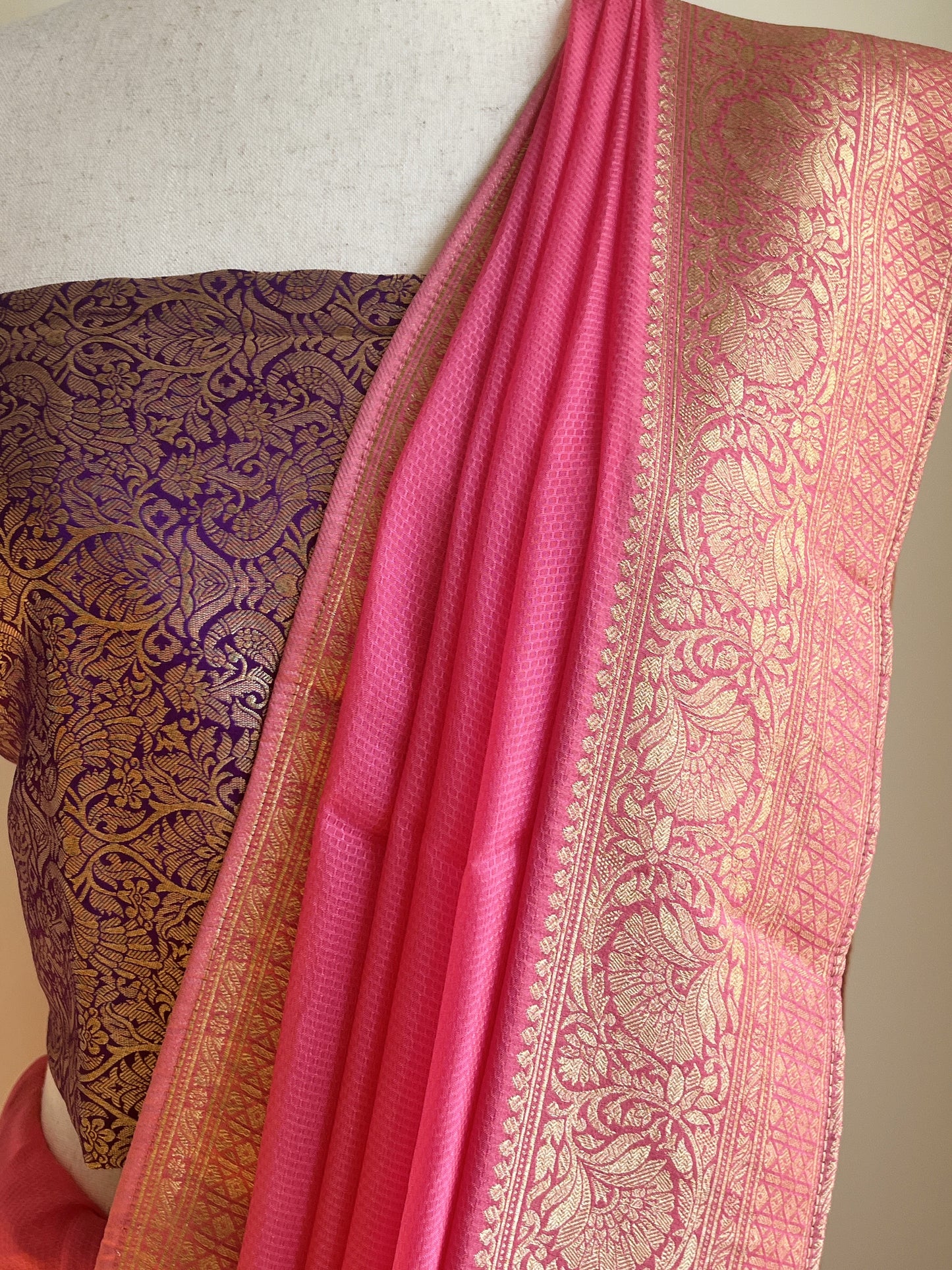 Pink Woven Viscose Fabric Saree
