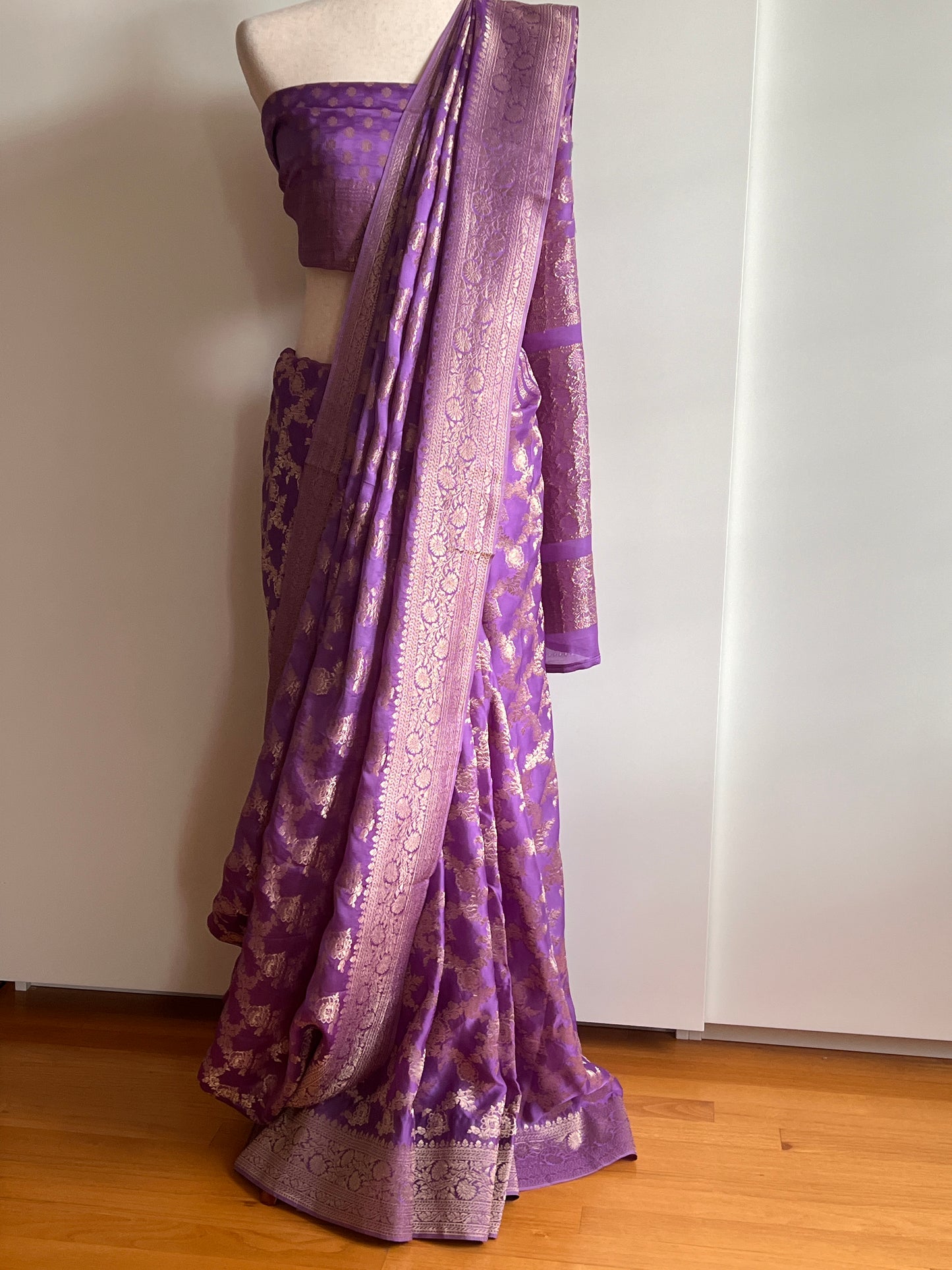 Lavender Mushru Silk Saree with Unstitched Brocade Weave Blouse Fabric