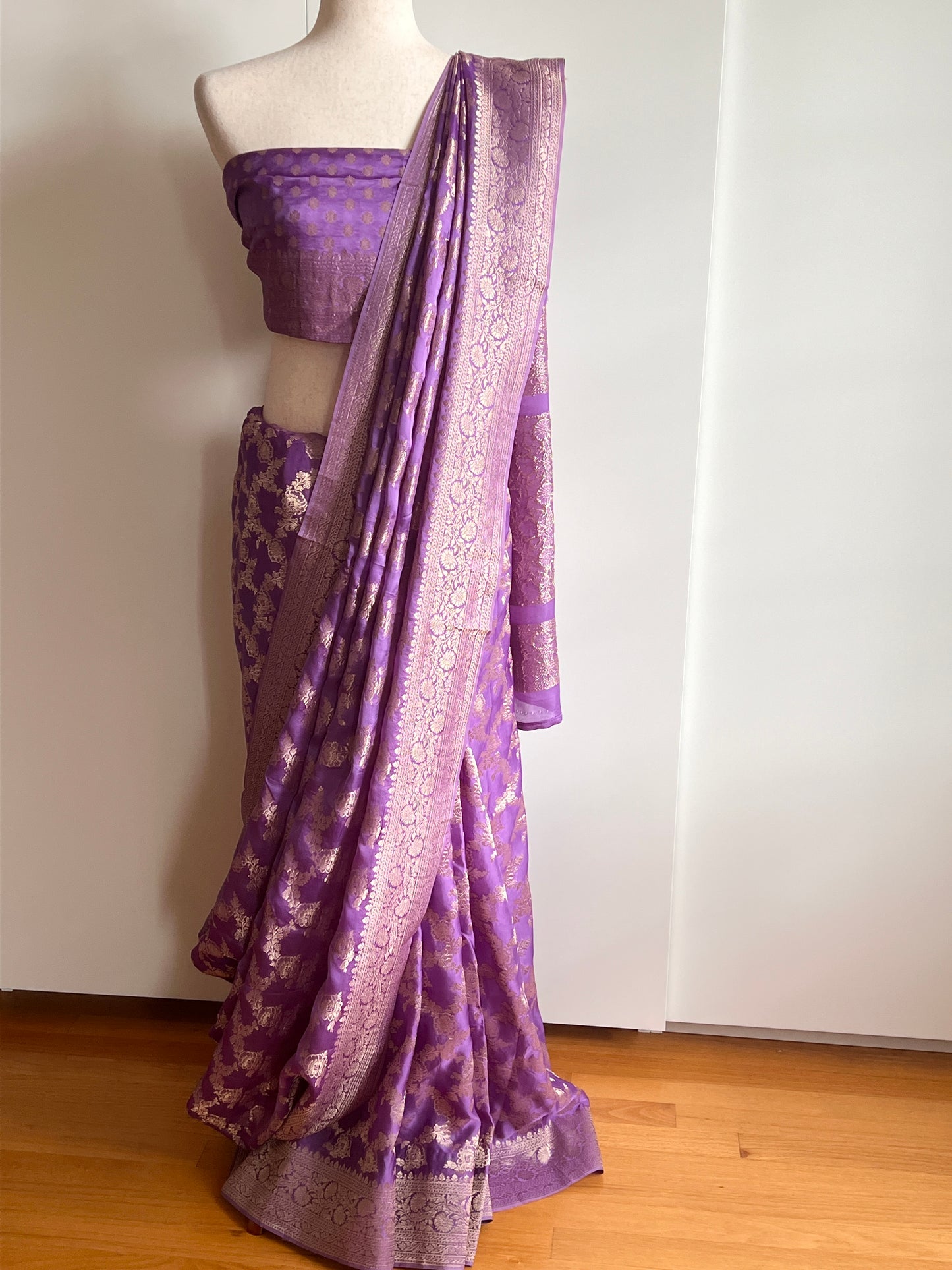 Lavender Mushru Silk Saree with Unstitched Brocade Weave Blouse Fabric