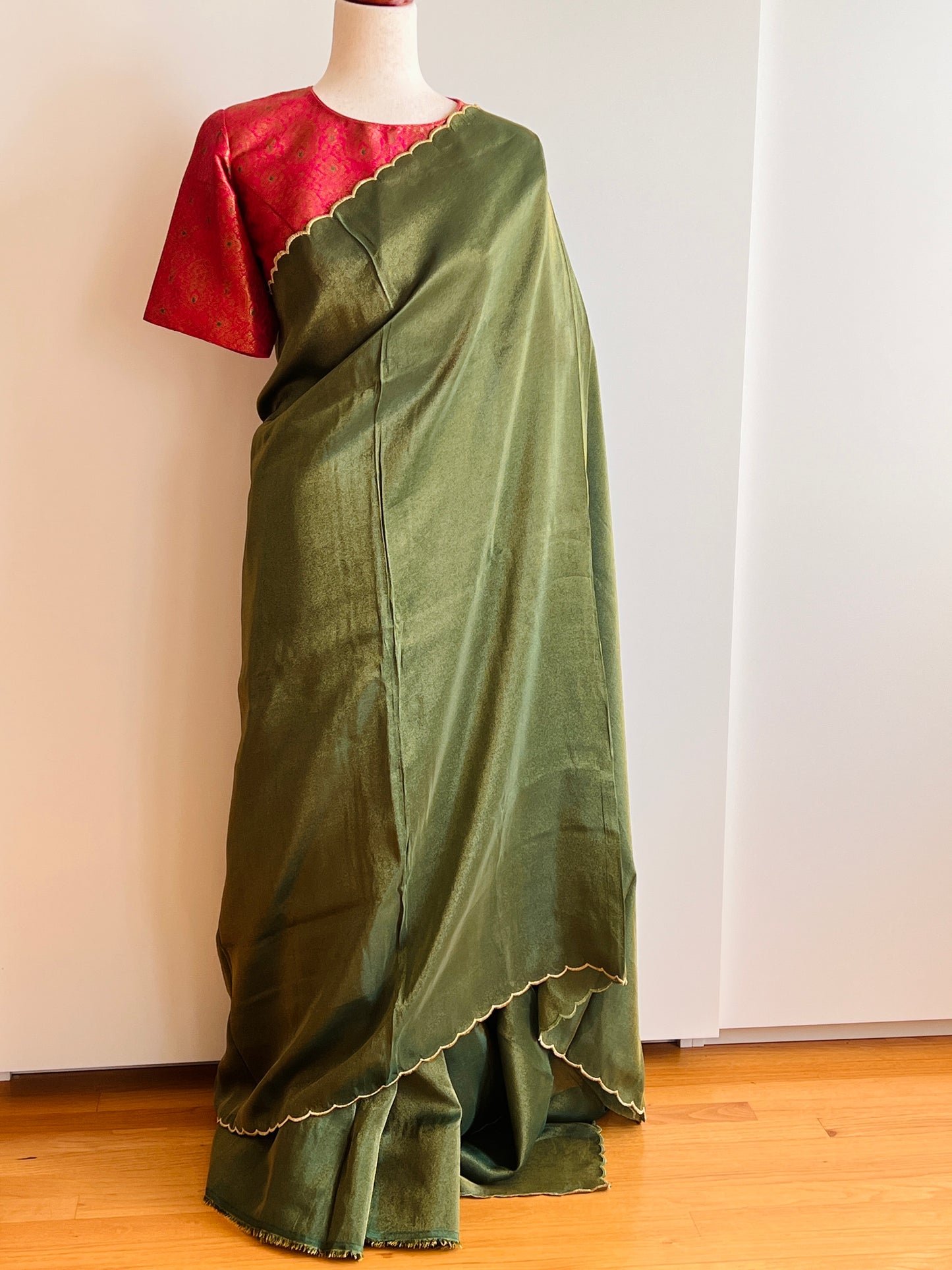 Green Tissue Silk Scalap Saree with Pinkish Red Pure Banarasi Brocade Stitched Blouse (SIZE L)