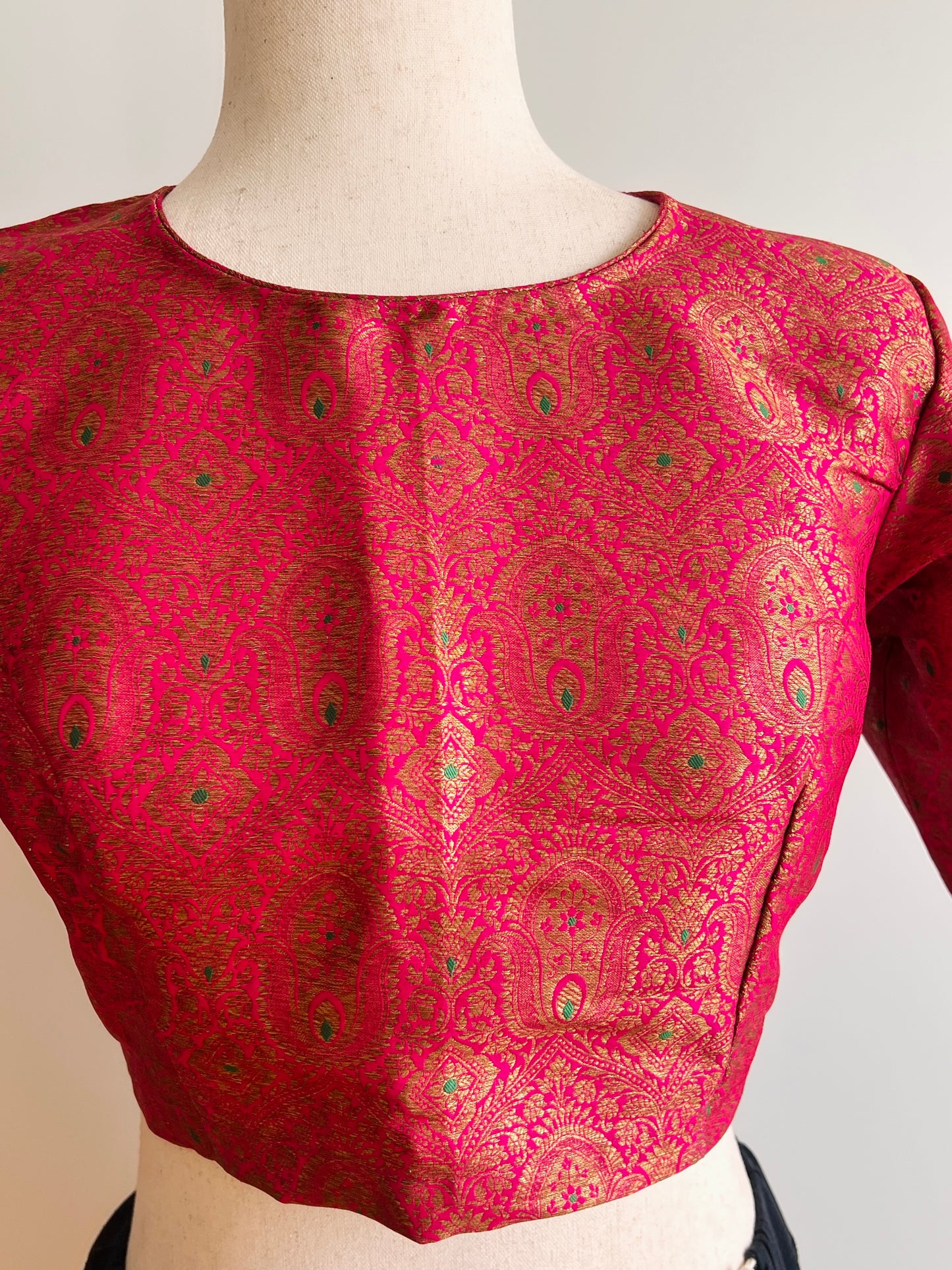 Green Tissue Silk Scalap Saree with Pinkish Red Pure Banarasi Brocade Stitched Blouse (SIZE L)