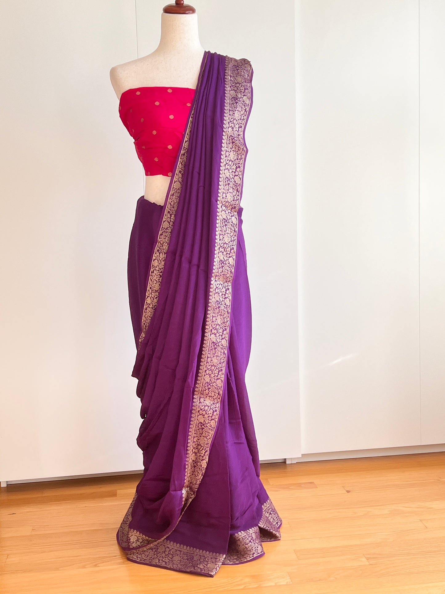 Purple Chinnon Saree With Pink Unstitched blouse